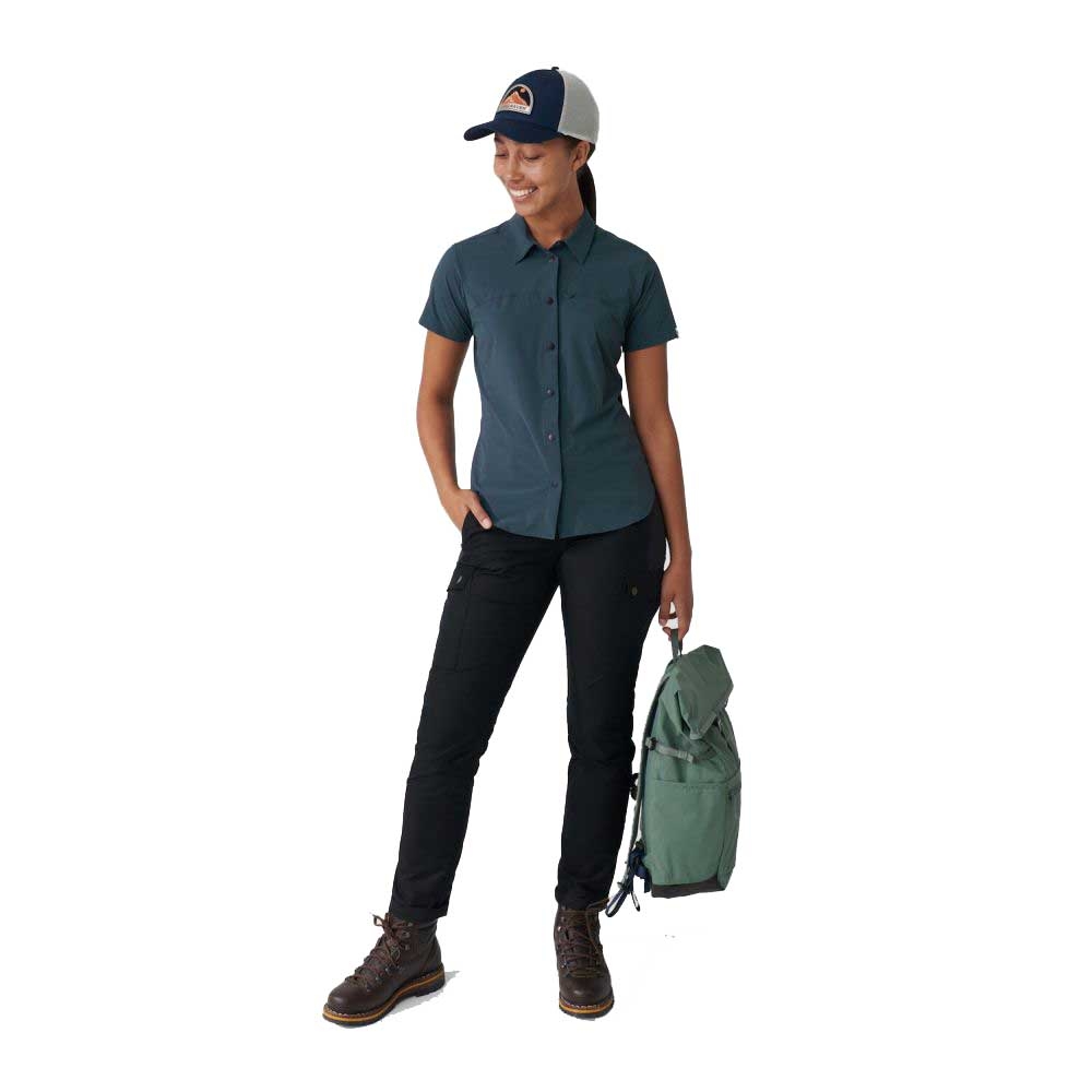 Fjällräven High Coast Lite Shirt Short Sleeve Women's Navy 87037-560 shirts en tops online bestellen bij Kathmandu Outdoor & Travel
