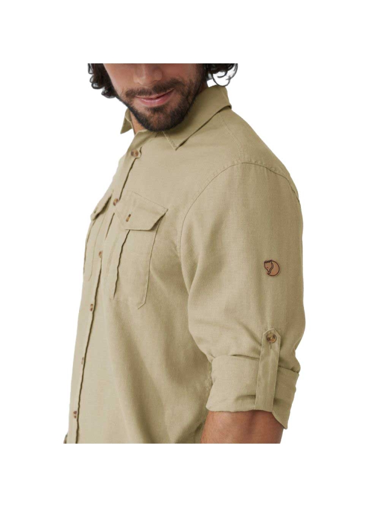 Fjällräven Övik Travel Shirt Long Sleeve Chalk White 87208-113 shirts en tops online bestellen bij Kathmandu Outdoor & Travel