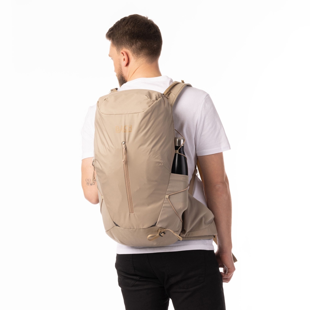 Bach Shield 26 Sand Beige B297058-3040 dagrugzakken online bestellen bij Kathmandu Outdoor & Travel