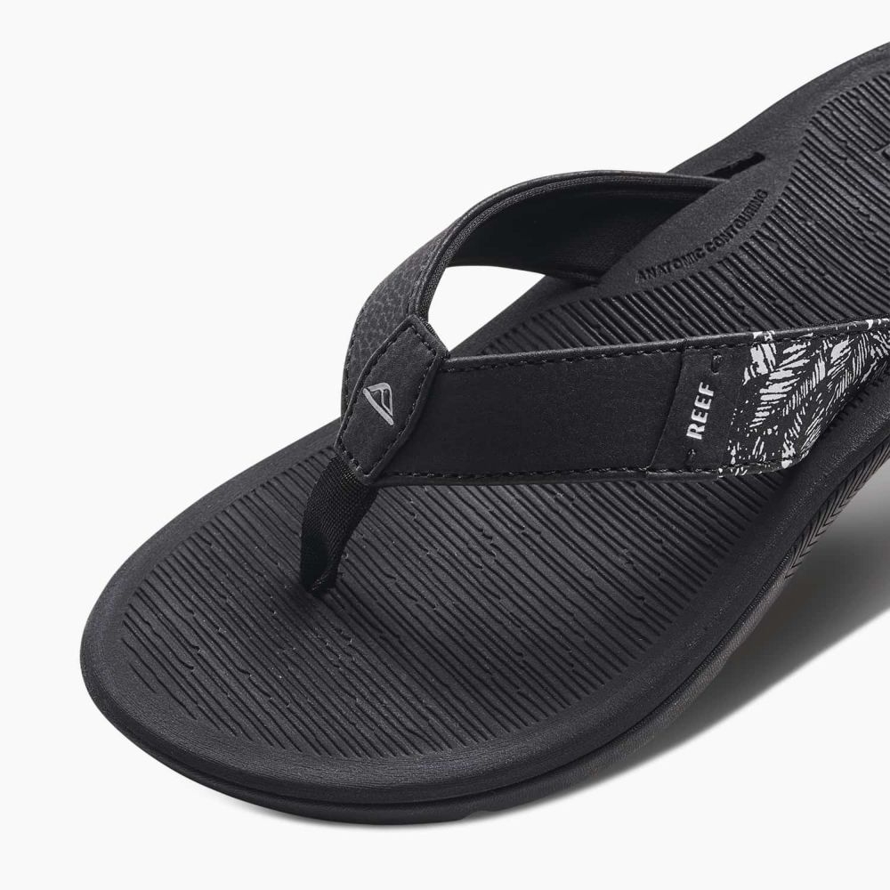 Reef Santa Ana Women's Black/White CJ3624 slippers online bestellen bij Kathmandu Outdoor & Travel