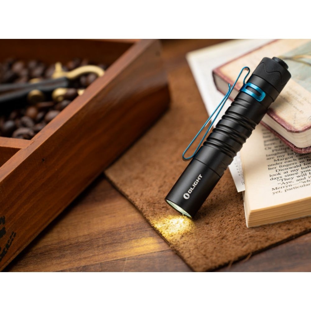 Olight I5R EOS Zwart OL I5R EOS verlichting online bestellen bij Kathmandu Outdoor & Travel