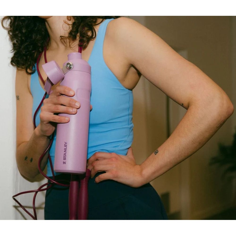 Stanley The Aerolight IceFlow Water Bottle Fast Flow 0,6L Lilac  10-12515-005 drinkflessen en thermosflessen online bestellen bij Kathmandu Outdoor & Travel