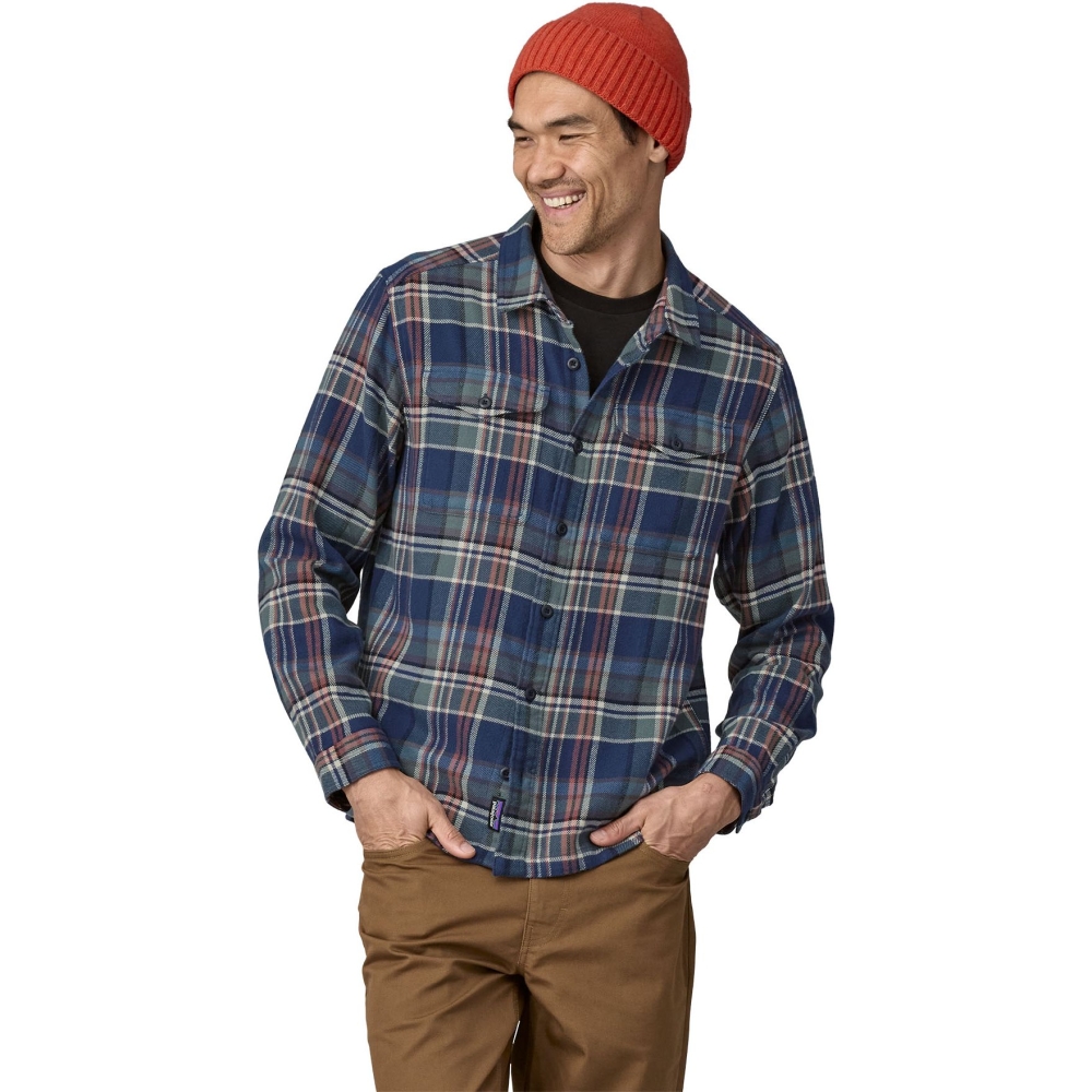 Patagonia Fjord Flannel Shirt Adventurer: New Navy 42401-ADNA shirts en tops online bestellen bij Kathmandu Outdoor & Travel