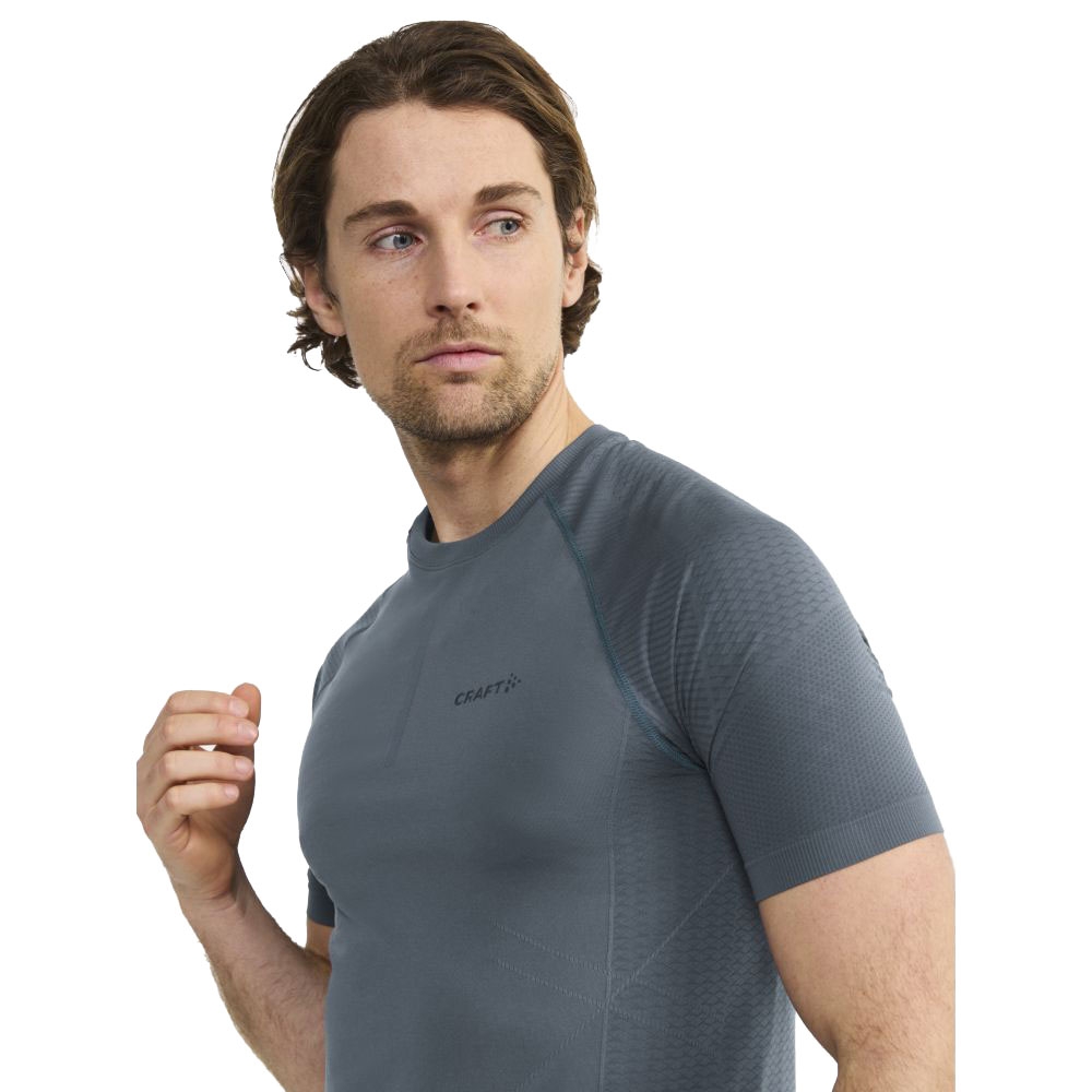 Craft Adv Cool Intensity SS Tee Real 1913203-376000 shirts en tops online bestellen bij Kathmandu Outdoor & Travel