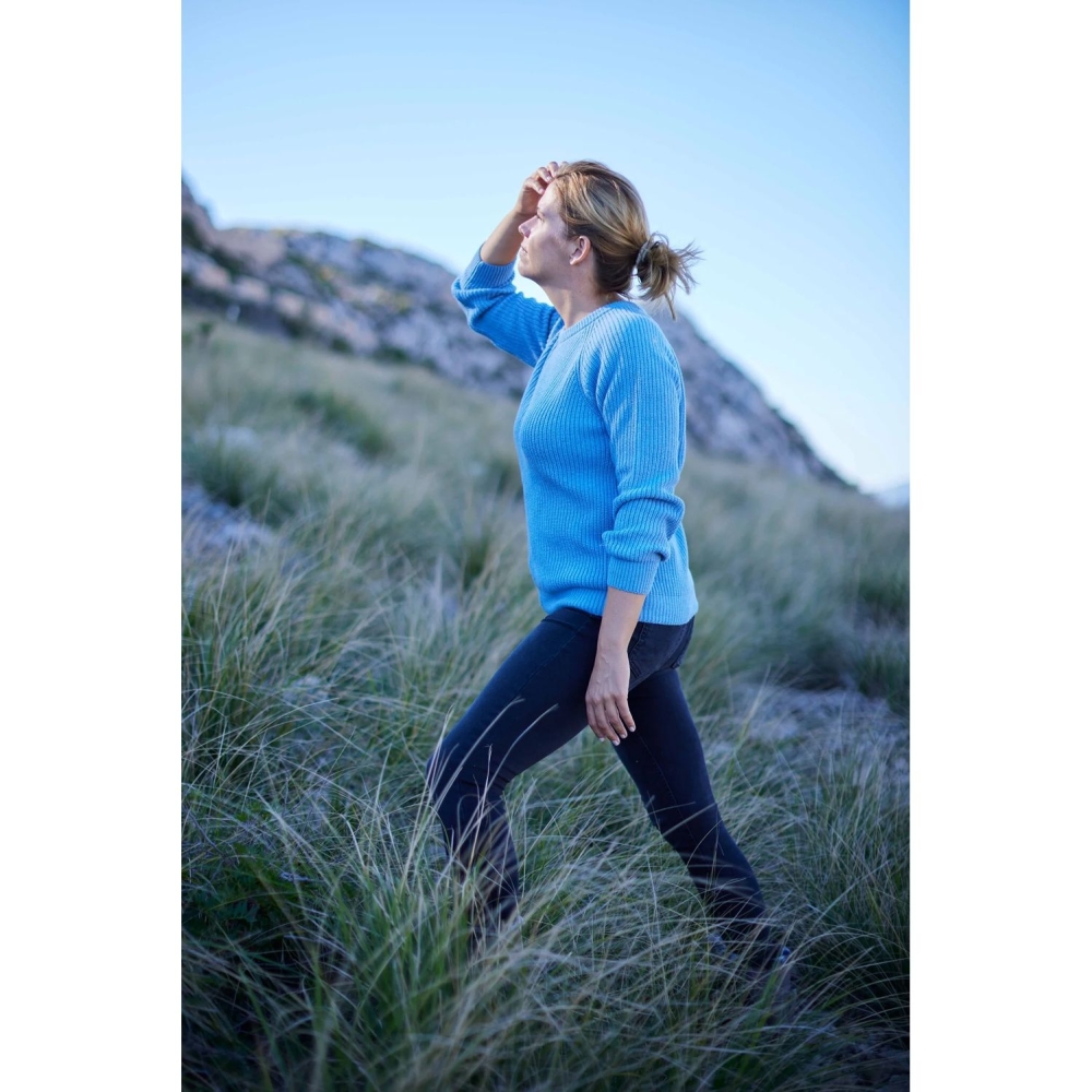 Blue Loop Originals Crewe Sweater Women's Light Blue Melange W-SW004-21-B233 fleeces en truien online bestellen bij Kathmandu Outdoor & Travel