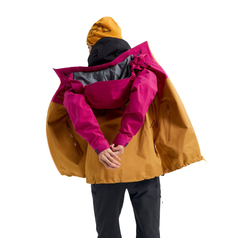 Arc'teryx Beta AR Jacket Women's Yukon/Amaranthus/Edziza 6605-Yukon jassen online bestellen bij Kathmandu Outdoor & Travel