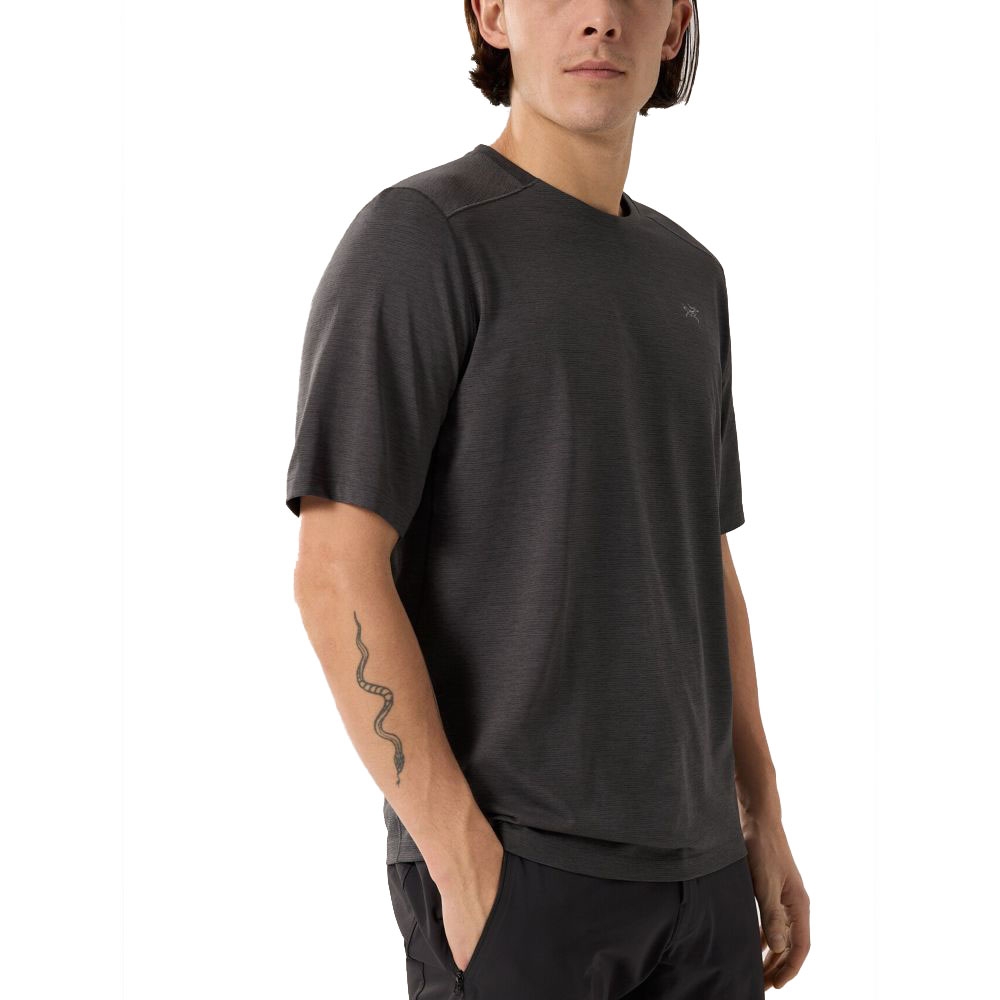 Arc'teryx Cormac Crew SS Black Heather 7664-Black Heather shirts en tops online bestellen bij Kathmandu Outdoor & Travel