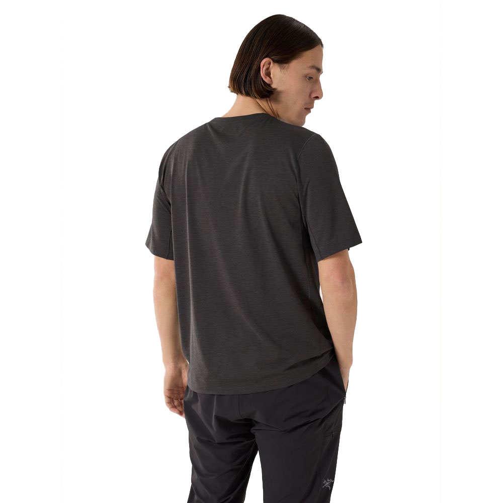 Arc'teryx Cormac Crew SS Black Heather 7664-Black Heather shirts en tops online bestellen bij Kathmandu Outdoor & Travel
