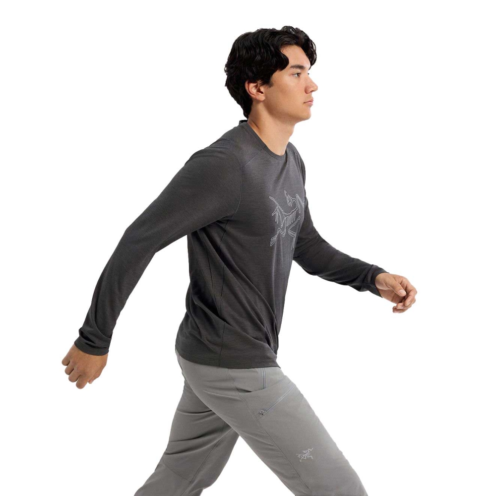 Arc'teryx Cormac Logo Ls Black Heather / Solitude 8452-Black Heather / shirts en tops online bestellen bij Kathmandu Outdoor & Travel