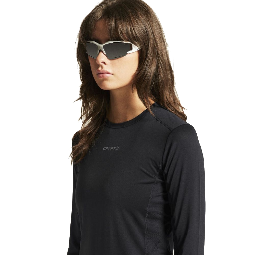 Craft Adv Essence LS Tee 2 Women's Black 1914797-999000 shirts en tops online bestellen bij Kathmandu Outdoor & Travel
