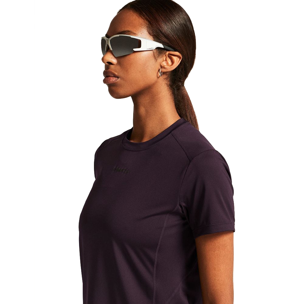 Craft Adv Essence SS Tee 2 Women's DK Plum 1914798-499000 shirts en tops online bestellen bij Kathmandu Outdoor & Travel