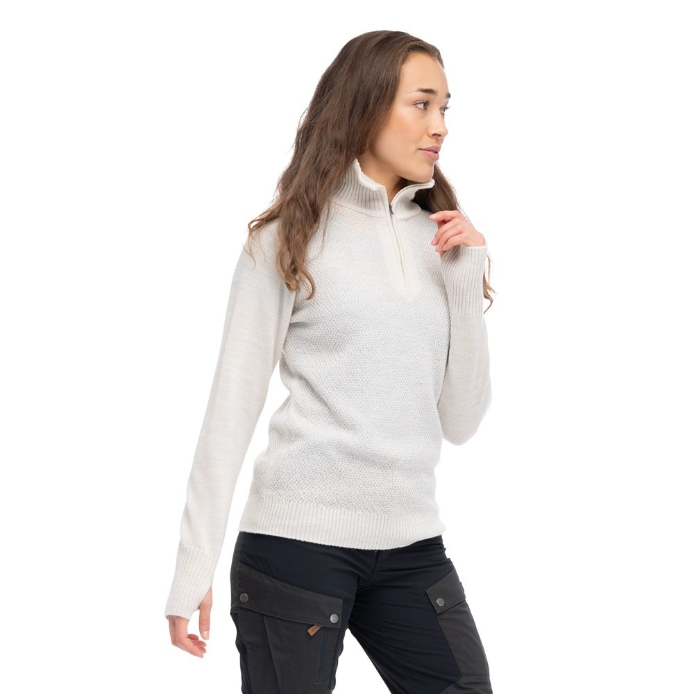 Bergans Ulriken Light Merino Jumper Women's Vanilla White 3130-21406 fleeces en truien online bestellen bij Kathmandu Outdoor & Travel