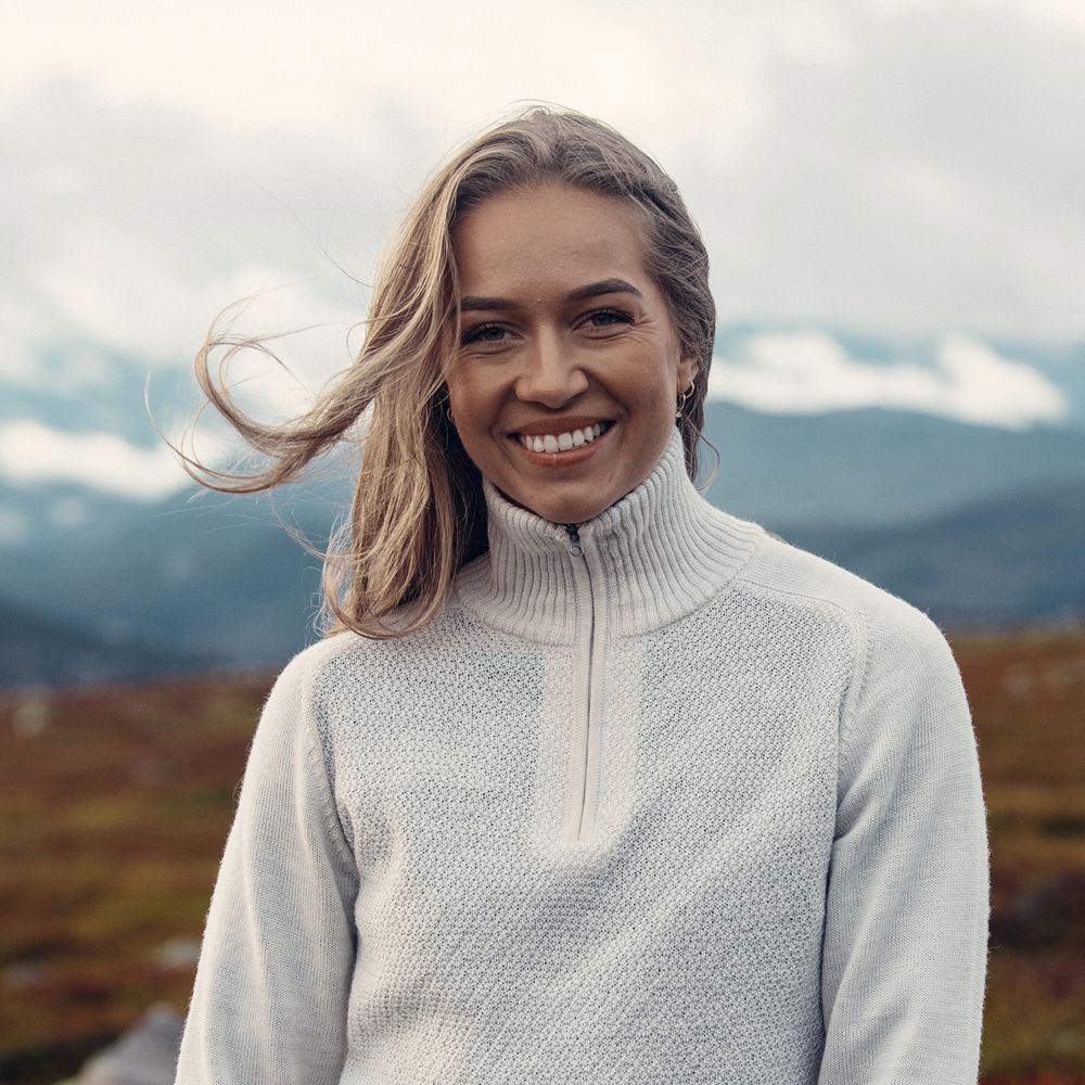 Bergans Ulriken Light Merino Jumper Women's Vanilla White 3130-21406 fleeces en truien online bestellen bij Kathmandu Outdoor & Travel