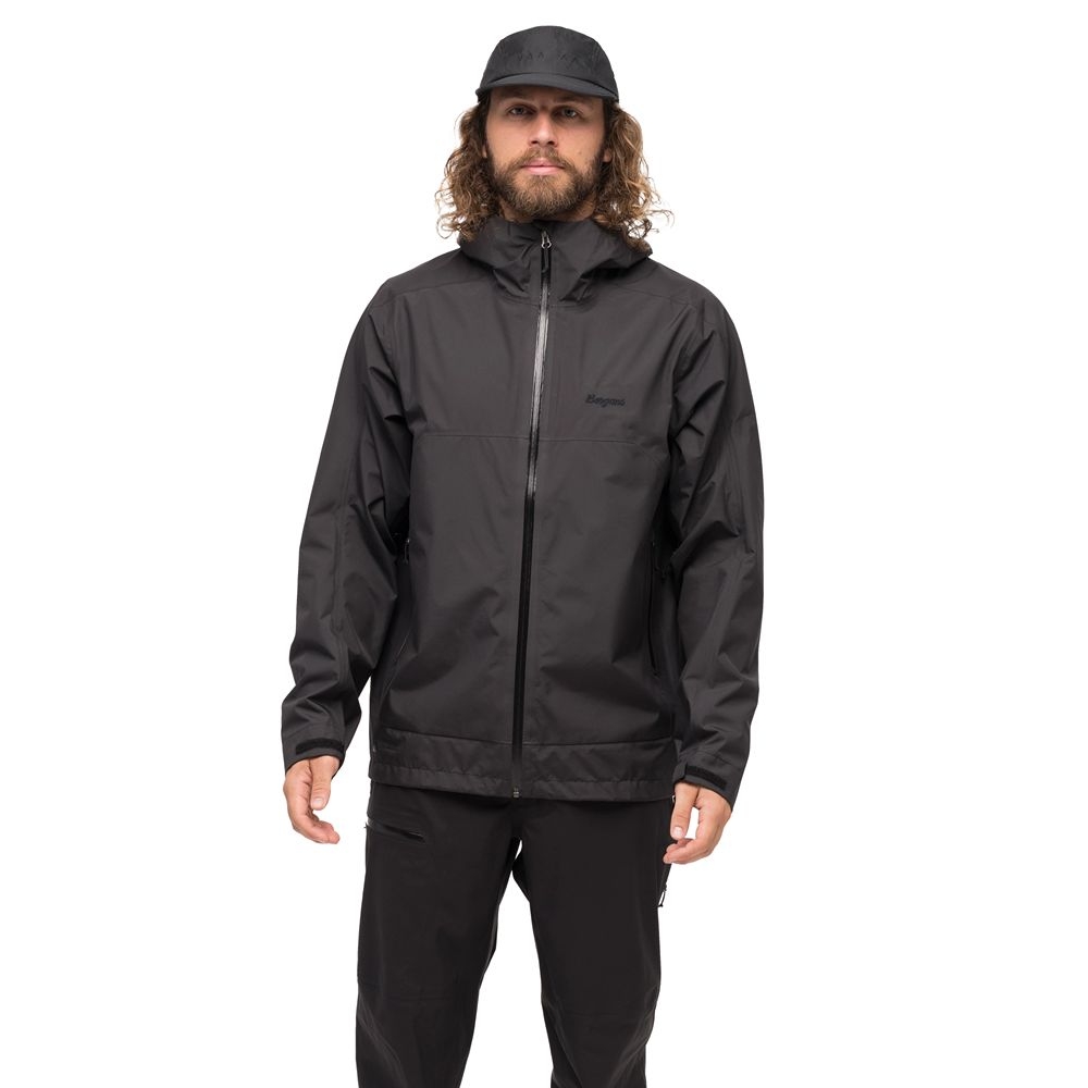 Bergans Vaagaa Light 3L Shell Jacket Black 3178-91 jassen online bestellen bij Kathmandu Outdoor & Travel