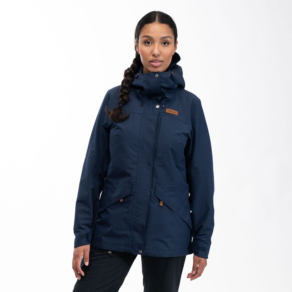 Bergans Nordmarka 2L Shell Jacket Women's Navy Blue 3072-557 jassen online bestellen bij Kathmandu Outdoor & Travel