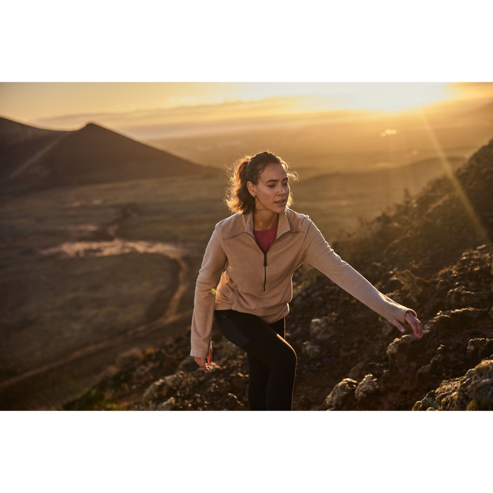 Sherpa Adventure Gear Rolpa Eco Pullover Zip Women's Bardiya Sand SW26050-118 fleeces en truien online bestellen bij Kathmandu Outdoor & Travel