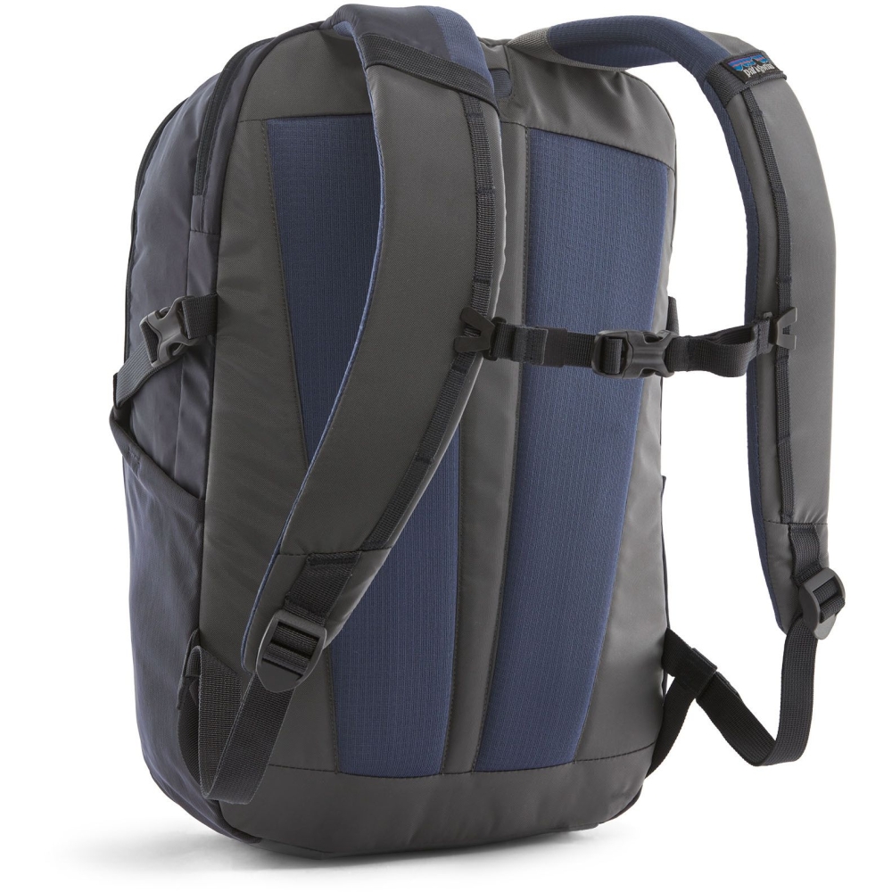 Patagonia Refugio Day Pack 26L Smolder Blue 47913-SMDB dagrugzakken online bestellen bij Kathmandu Outdoor & Travel