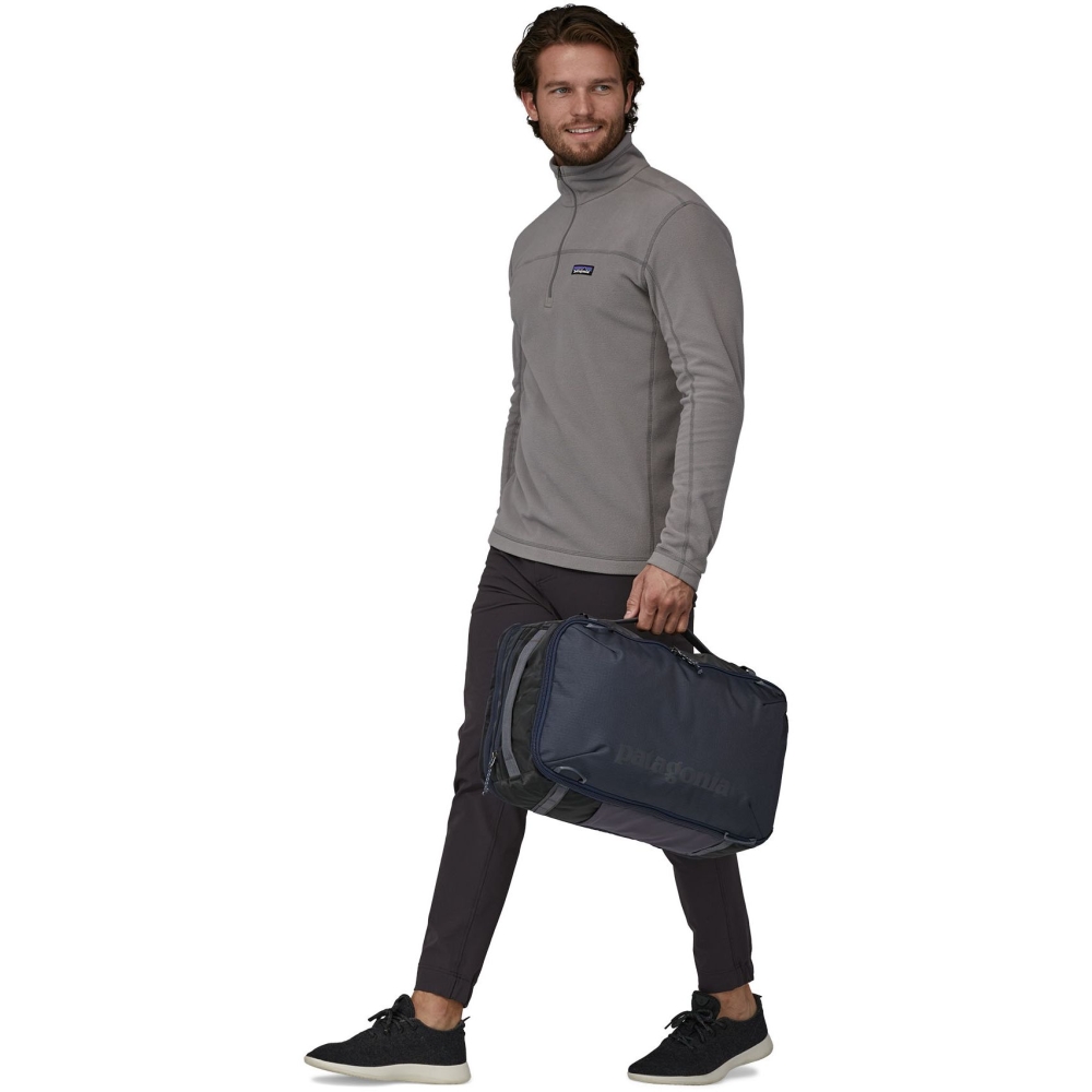 Patagonia Black Hole Mini MLC Smolder Blue 49266-SMDB reistassen online bestellen bij Kathmandu Outdoor & Travel