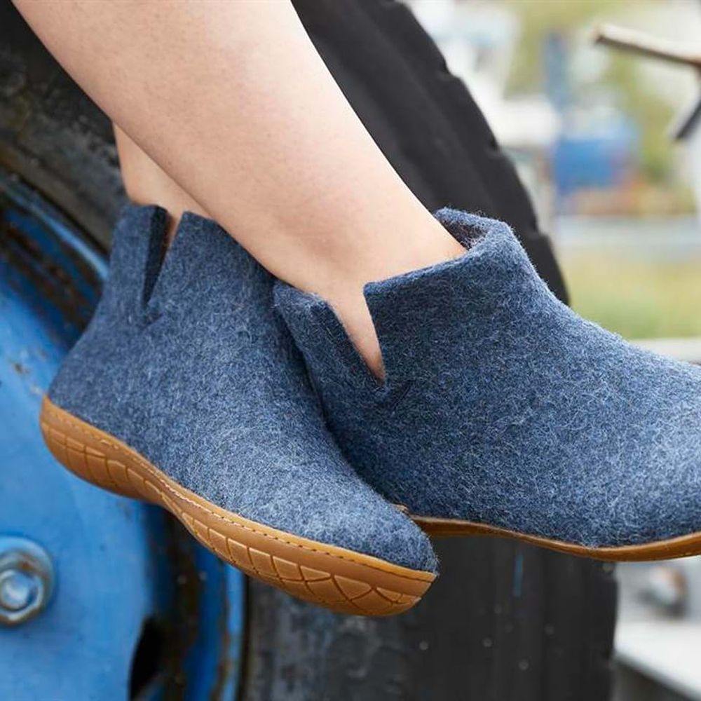 Glerups Boot Rubber Demin GR10-Demin-HoneyRubb pantoffels en huissokken online bestellen bij Kathmandu Outdoor & Travel
