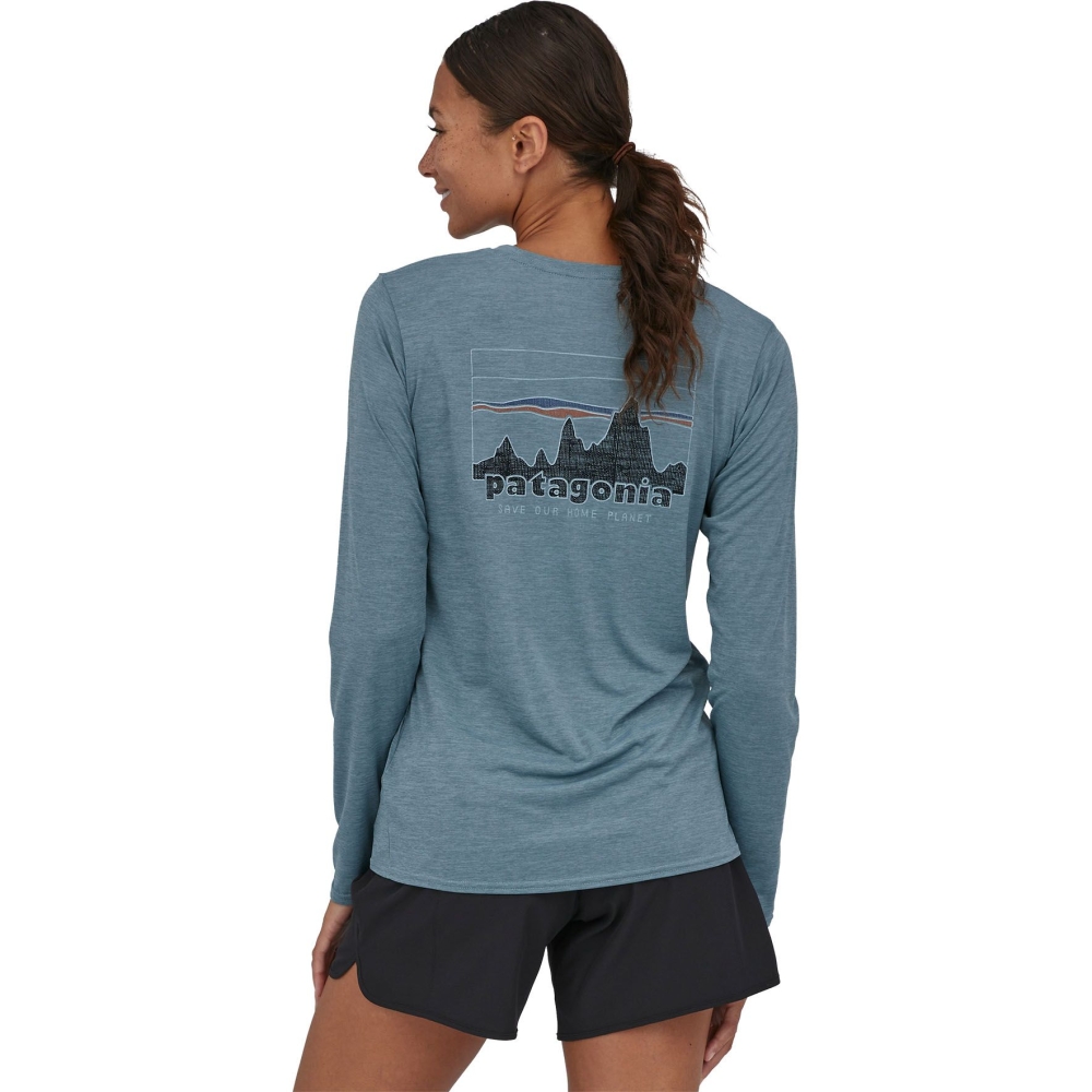 Patagonia L/S Cap Cool Daily Graphic Shirt Women's '73 Skyline: Light Plume Grey  45205-SLPX shirts en tops online bestellen bij Kathmandu Outdoor & Travel