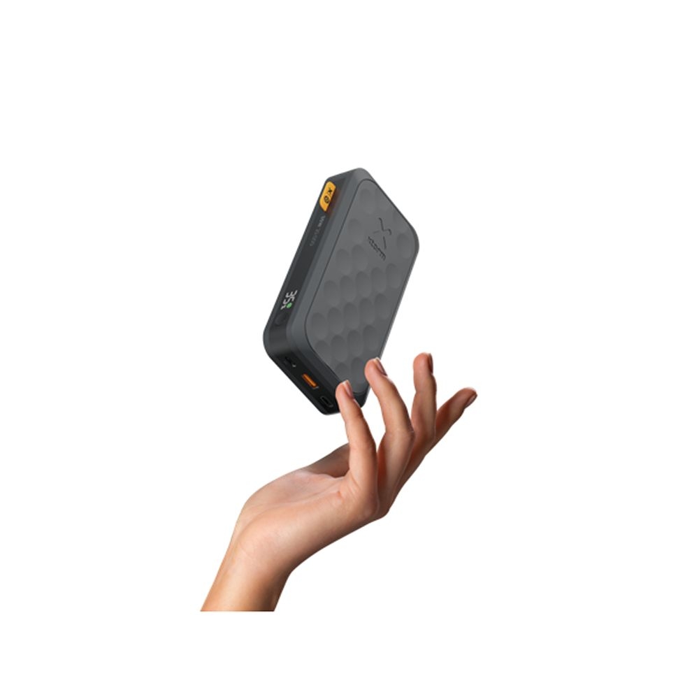 Xtorm 35W Fuel Series Powerbank 20.000 Midnight Black FS5201 energie & electronica online bestellen bij Kathmandu Outdoor & Travel