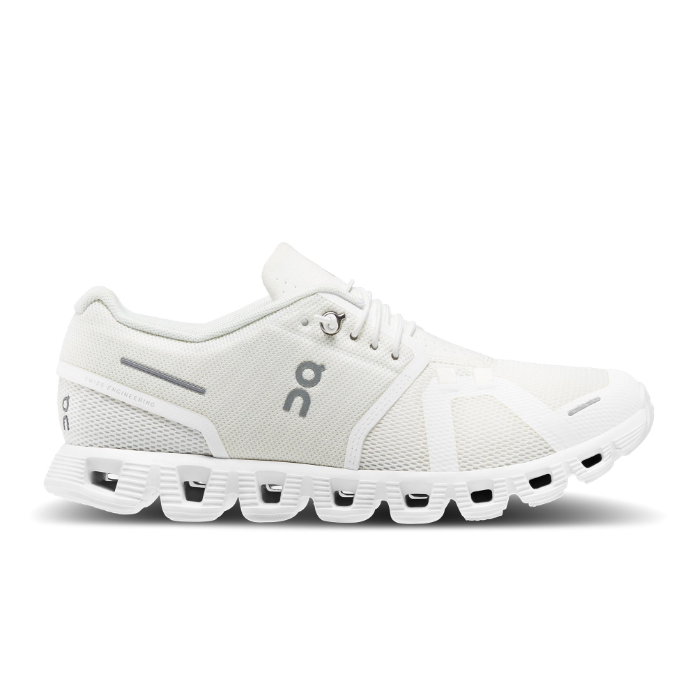 On-running Cloud 5 Undyed-White | White 59.98376 wandelschoenen heren online bestellen bij Kathmandu Outdoor & Travel