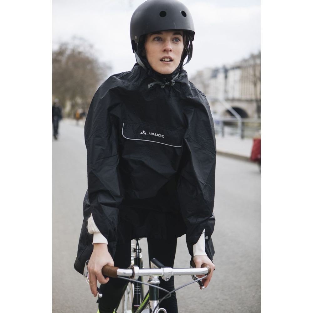 Vaude Valdipino Poncho Black 02285-010 reisaccessoires online bestellen bij Kathmandu Outdoor & Travel
