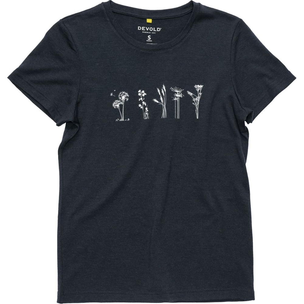 Devold Classic Flowers Tee Women's Ink GO 180 290 F-284A shirts en tops online bestellen bij Kathmandu Outdoor & Travel