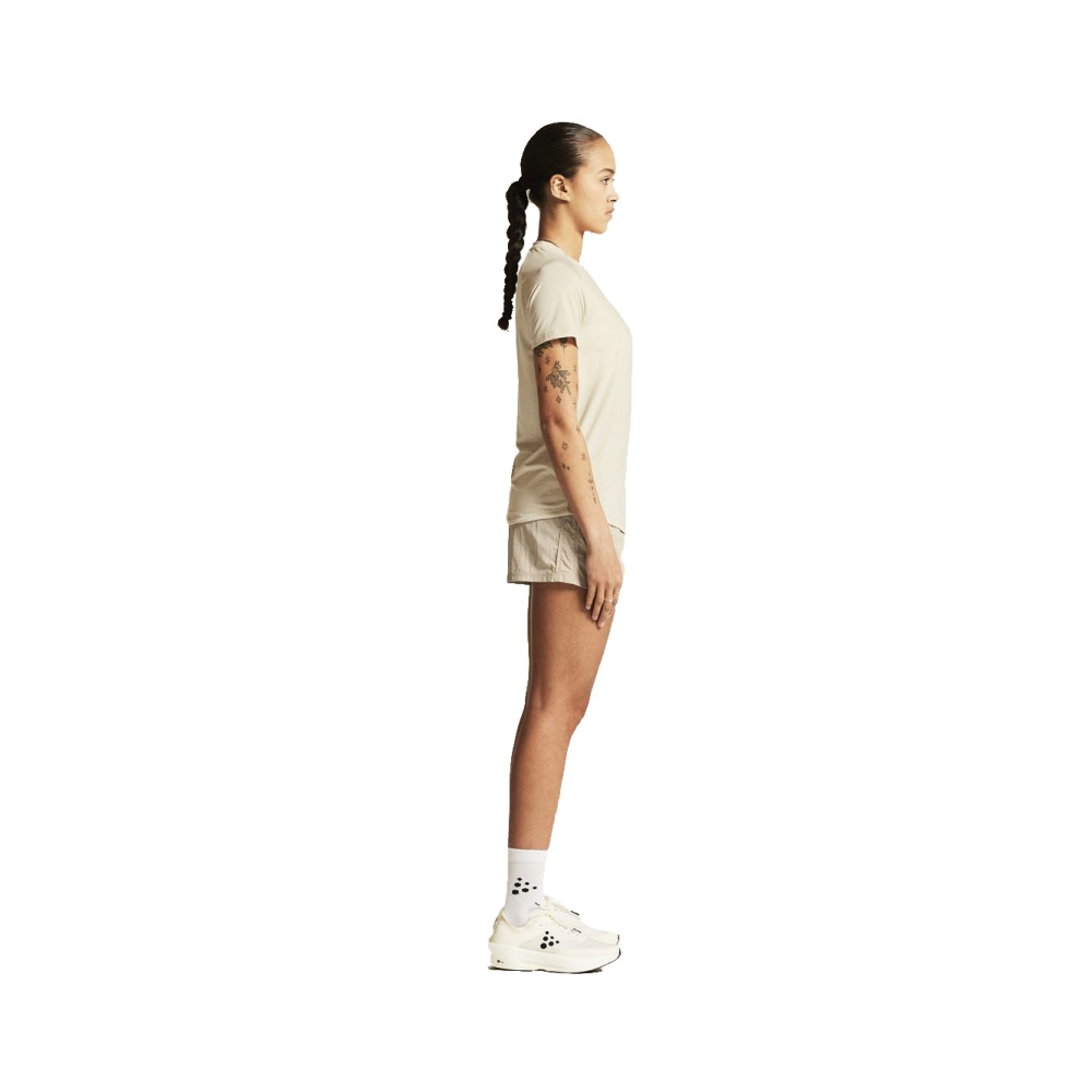 Craft Collective SS Tee Women's Plaster 1916026-214000 shirts en tops online bestellen bij Kathmandu Outdoor & Travel