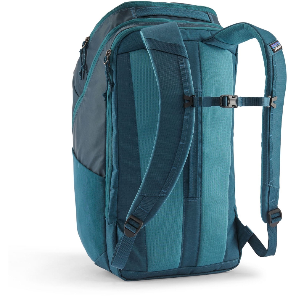 Patagonia Black Hole Pack 32L Tidal Teal 49302-TDT dagrugzakken online bestellen bij Kathmandu Outdoor & Travel