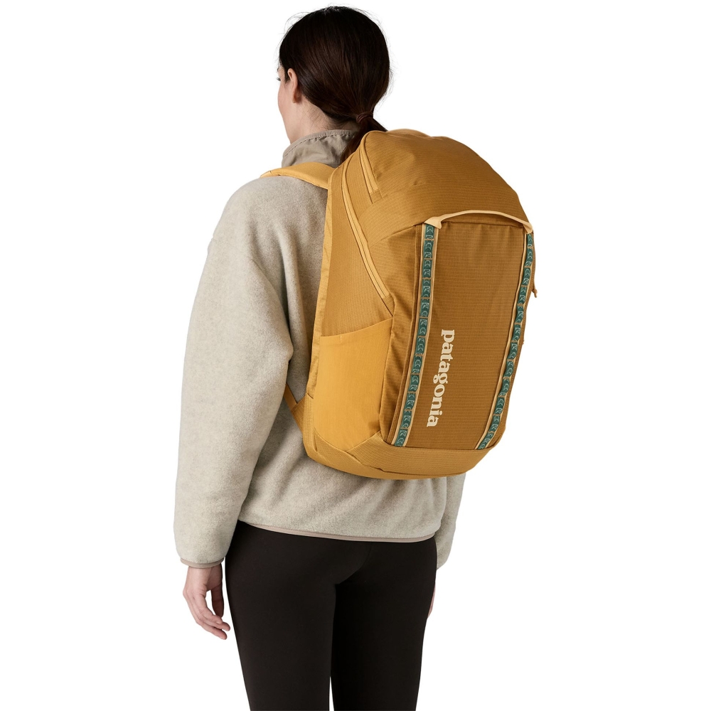 Patagonia Black Hole Pack 32L Pufferfish Gold w/Beeswax Tan 49302-PGTA dagrugzakken online bestellen bij Kathmandu Outdoor & Travel