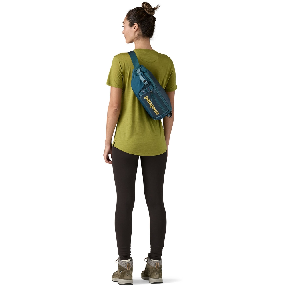 Patagonia Black Hole Waist Pack 5L Tidal Teal 49282-TDT tassen online bestellen bij Kathmandu Outdoor & Travel