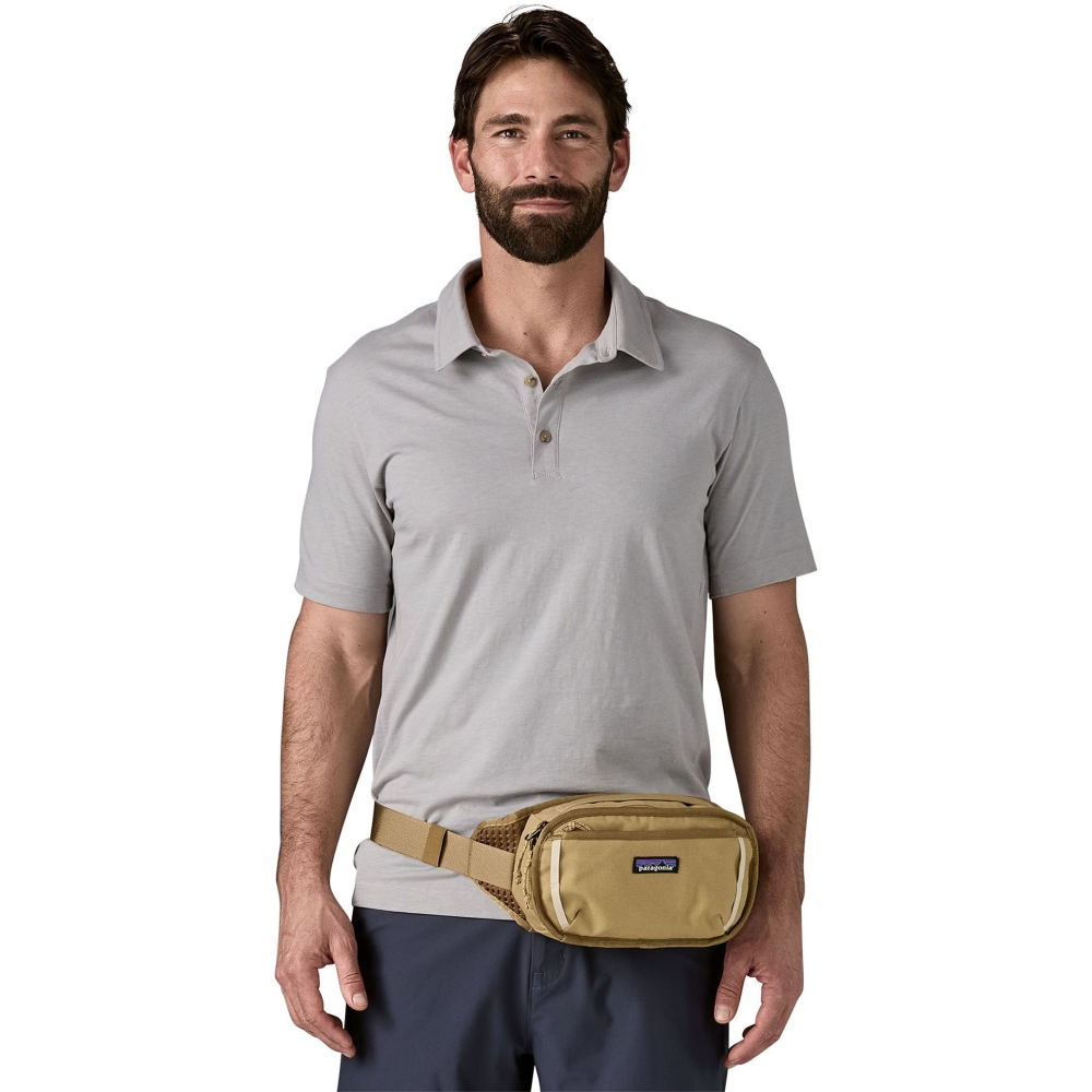 Patagonia Fieldsmith Hip Pack Classic Tan 48580-CSC tassen online bestellen bij Kathmandu Outdoor & Travel