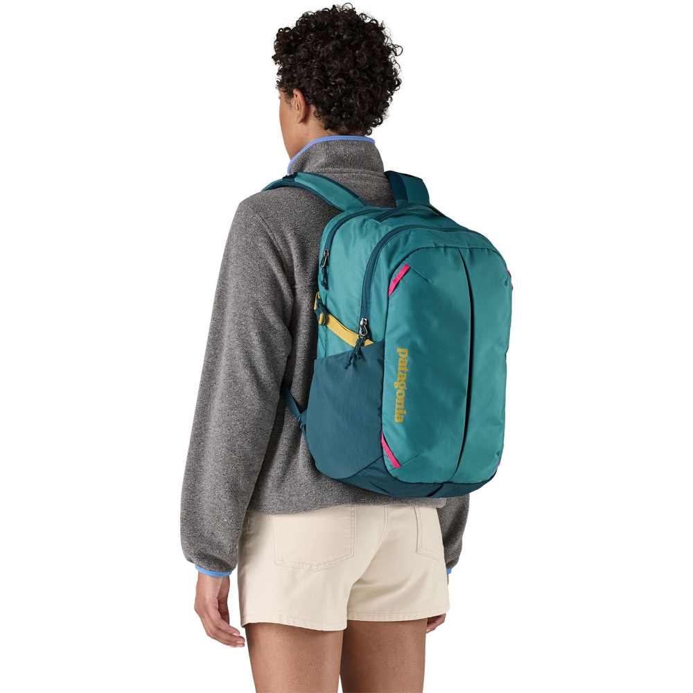 Patagonia Refugio Day Pack 26L Wetland Blue 47913-WLDB dagrugzakken online bestellen bij Kathmandu Outdoor & Travel