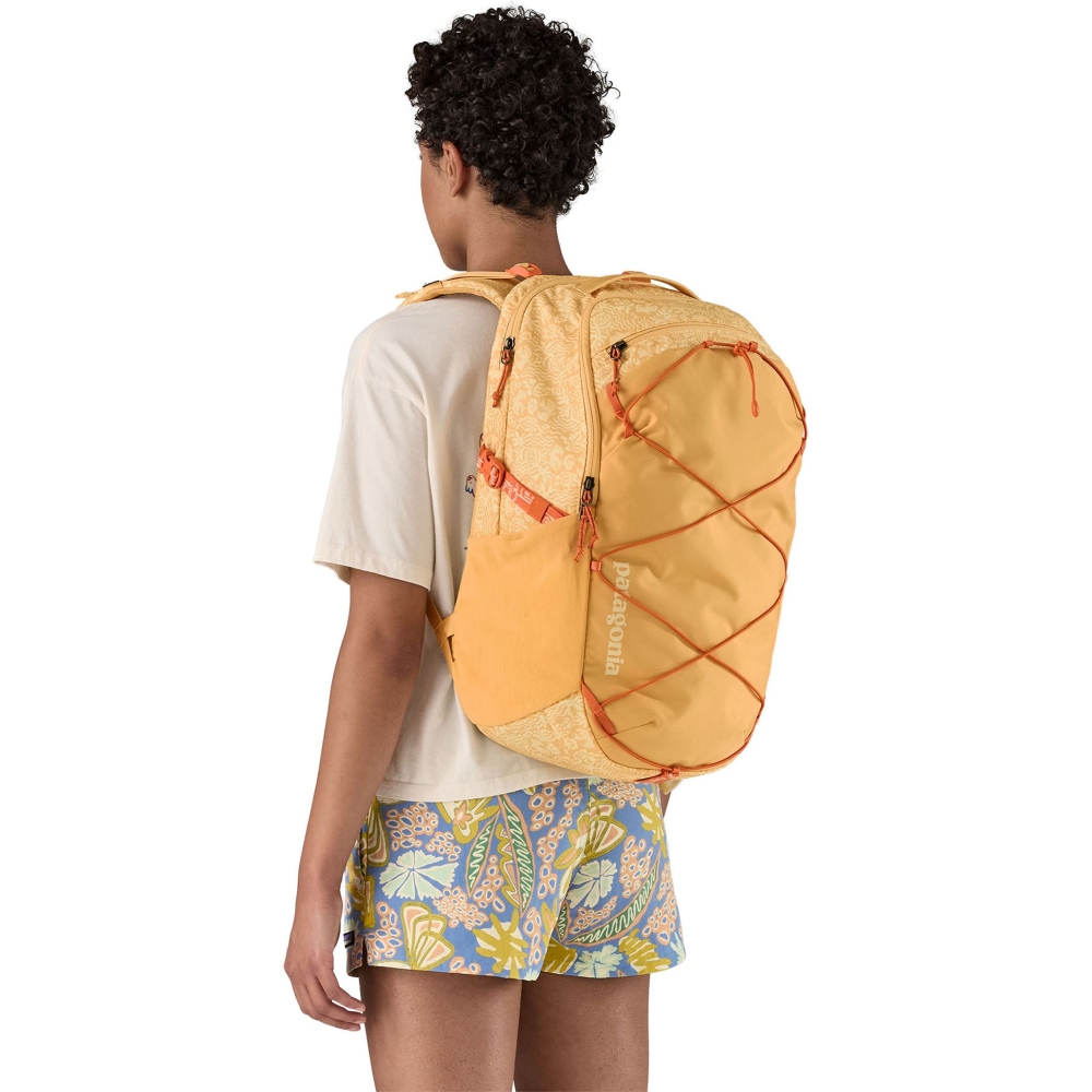 Patagonia Refugio Day Pack 30L Mountain Breeze: Buttercup Yel 47928-MBYE dagrugzakken online bestellen bij Kathmandu Outdoor & Travel