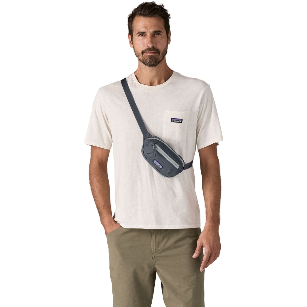 Patagonia Terravia Mini Hip Pack Smolder Blue 49448-SMDB tassen online bestellen bij Kathmandu Outdoor & Travel