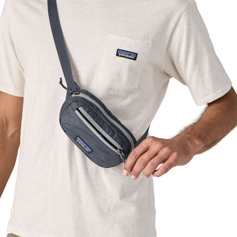 Patagonia Terravia Mini Hip Pack Smolder Blue 49448-SMDB tassen online bestellen bij Kathmandu Outdoor & Travel
