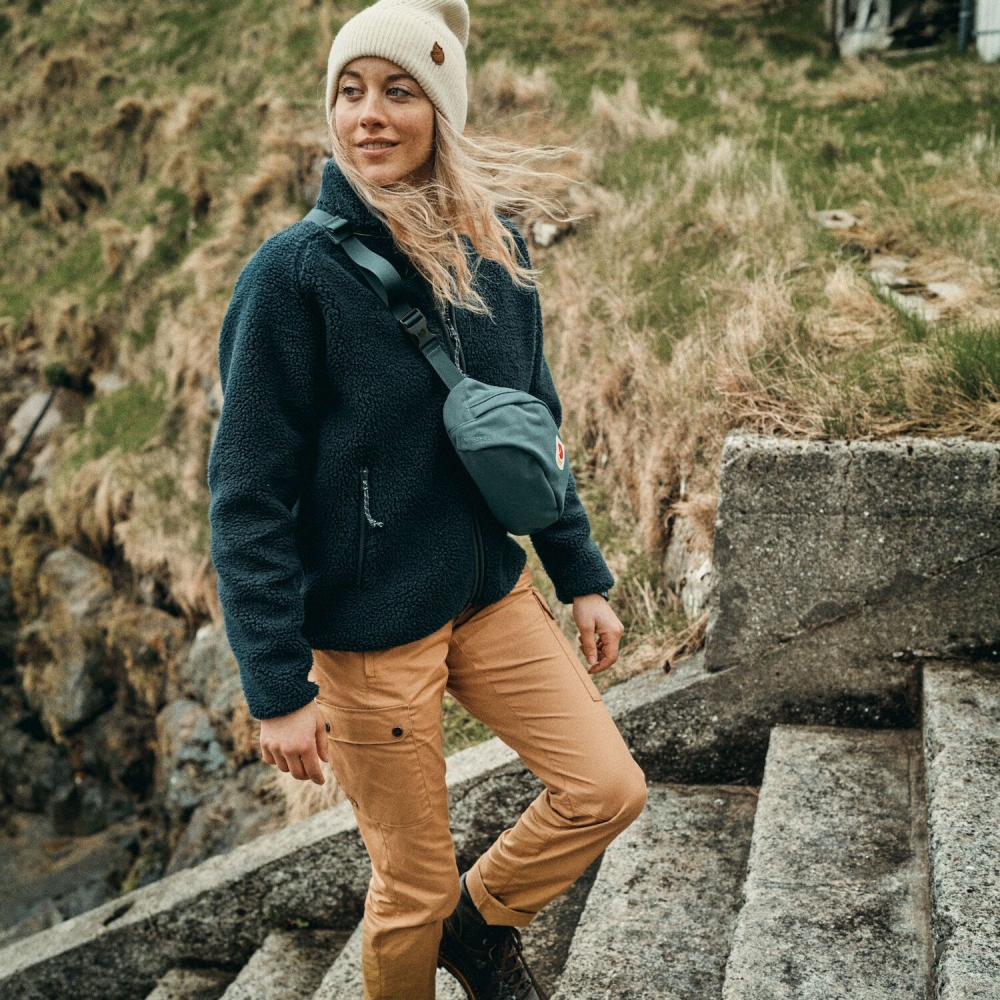 Fjällräven Stina Trousers Regular Women's Buckwheat Brown F84775-232 broeken online bestellen bij Kathmandu Outdoor & Travel