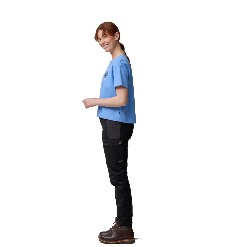Fjällräven Fjällblomster Logo T-shirt Women's Ultramarine F14600213-537 shirts en tops online bestellen bij Kathmandu Outdoor & Travel
