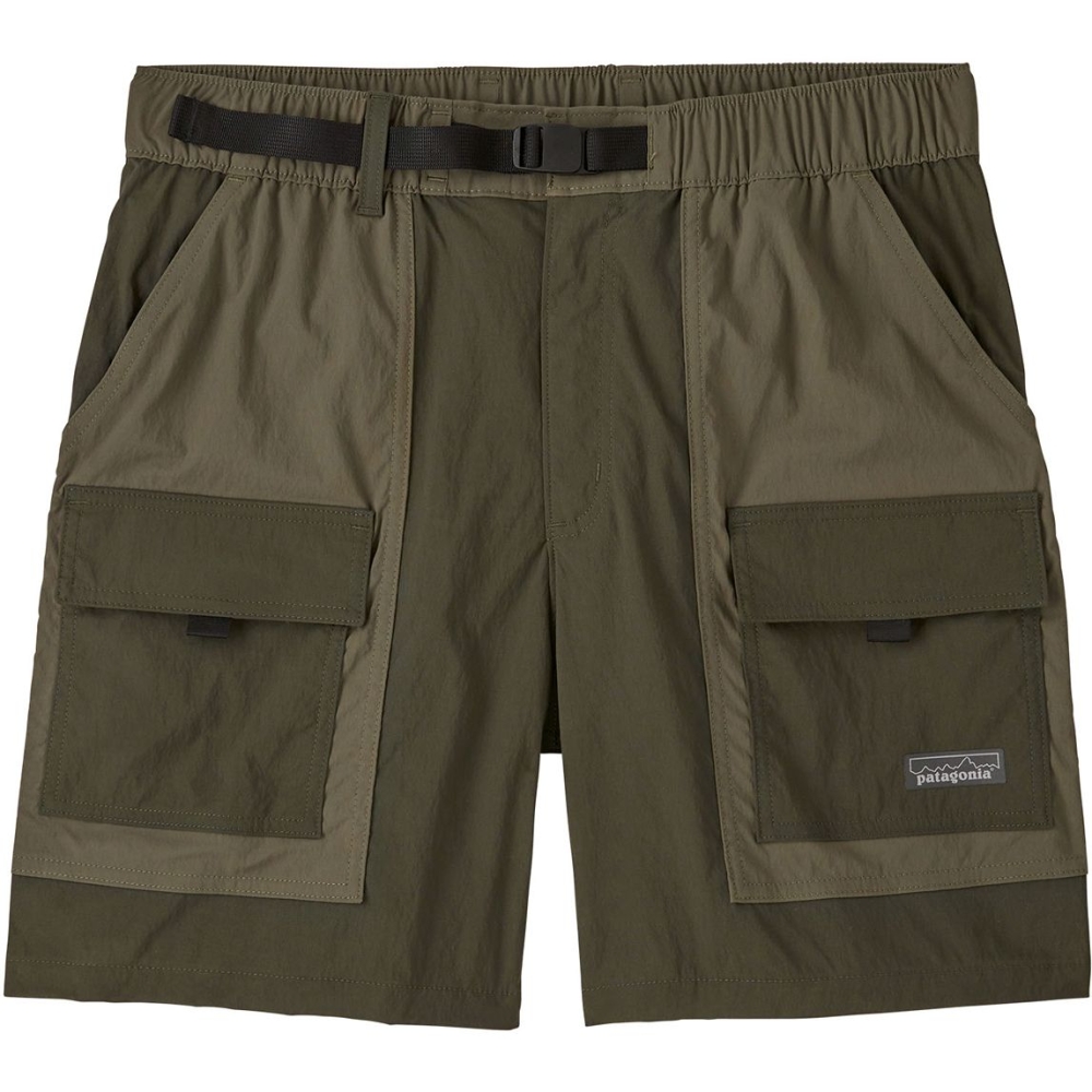 Patagonia Outdoor Everyday Shorts - 6 in. Pine Needle Green 57437-PNGR shirts en tops online bestellen bij Kathmandu Outdoor & Travel