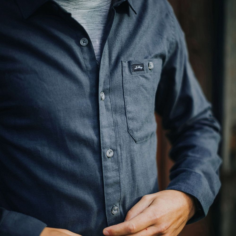 Lundhags Ekren Solid LS Shirt Blue 1119104-465 shirts en tops online bestellen bij Kathmandu Outdoor & Travel