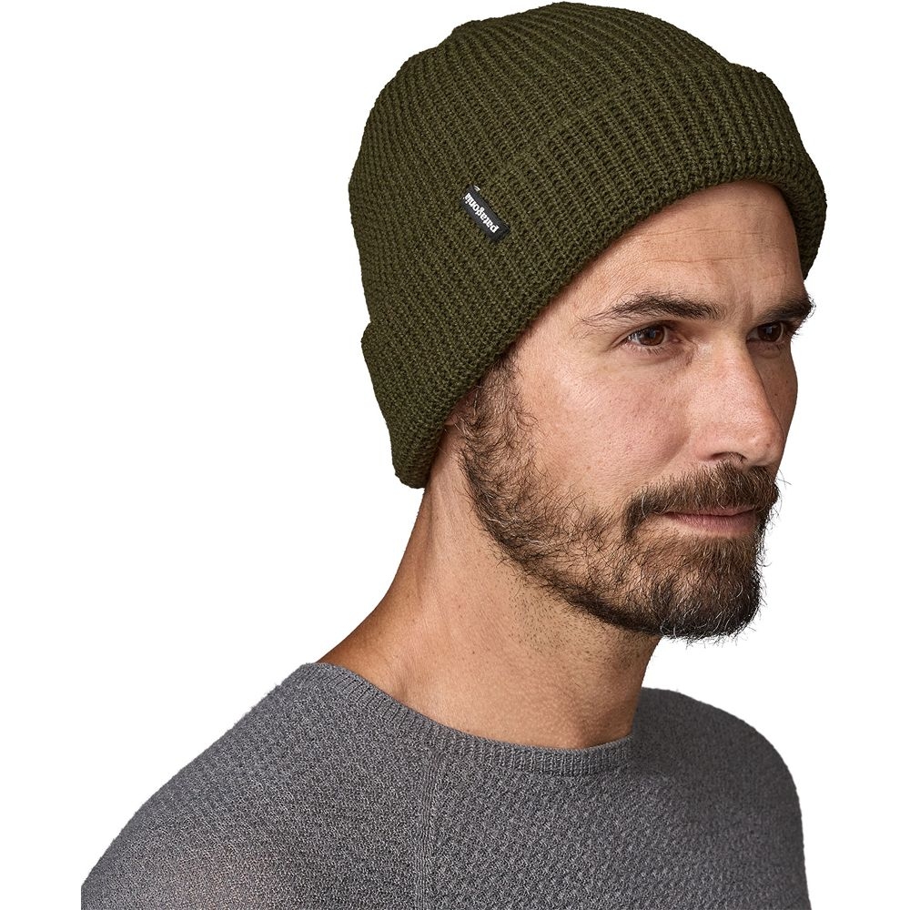 Patagonia Snowdrifter Beanie Pine Needle Green 33385-PNGR kleding accessoires online bestellen bij Kathmandu Outdoor & Travel