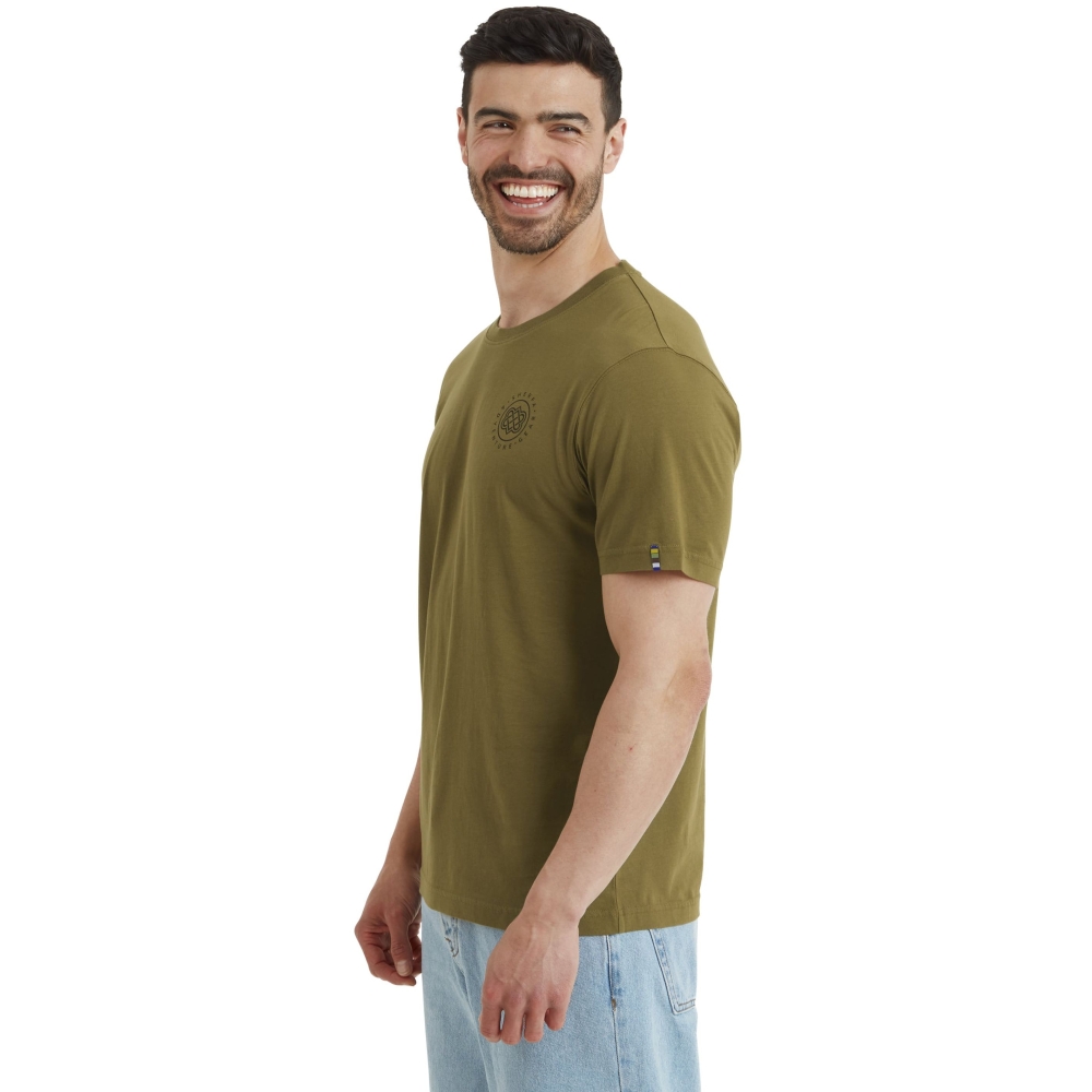 Sherpa Adventure Gear Summit Tee Moss SM10018-831 shirts en tops online bestellen bij Kathmandu Outdoor & Travel