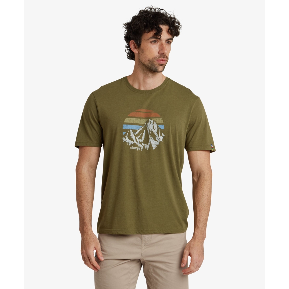 Sherpa Adventure Gear Bali Retro Sunset Tee Moss SM11065-831 shirts en tops online bestellen bij Kathmandu Outdoor & Travel