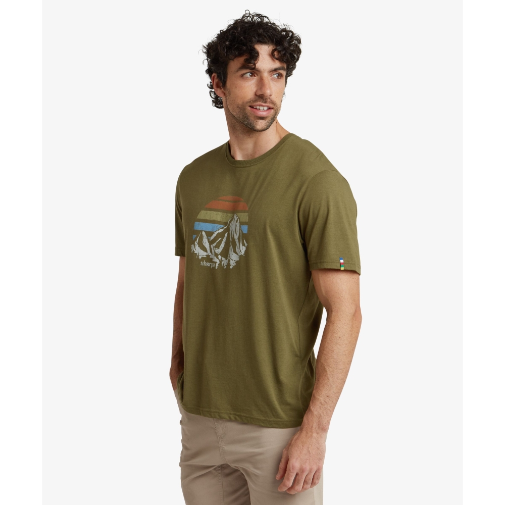 Sherpa Adventure Gear Bali Retro Sunset Tee Moss SM11065-831 shirts en tops online bestellen bij Kathmandu Outdoor & Travel