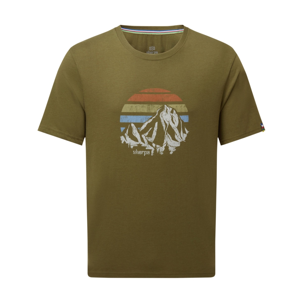 Sherpa Adventure Gear Bali Retro Sunset Tee Moss SM11065-831 shirts en tops online bestellen bij Kathmandu Outdoor & Travel