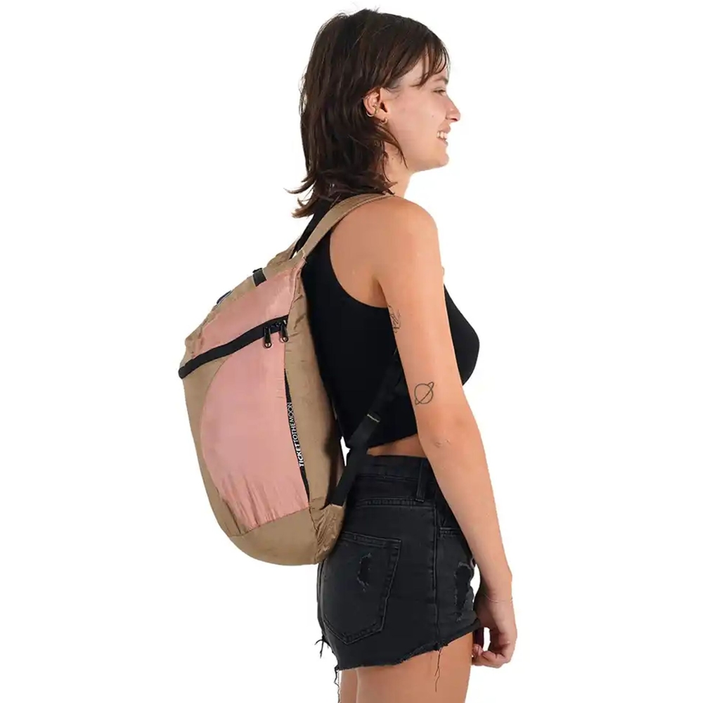 Ticket to the Moon Mini Backpack Ice Brown / Peach TMMBP7276 dagrugzakken online bestellen bij Kathmandu Outdoor & Travel