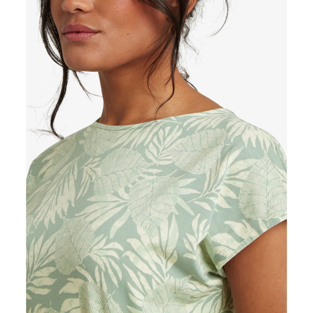 Sherpa Adventure Gear Neha Tee Women's Celery Bhodi Leaf SW21016-897 shirts en tops online bestellen bij Kathmandu Outdoor & Travel