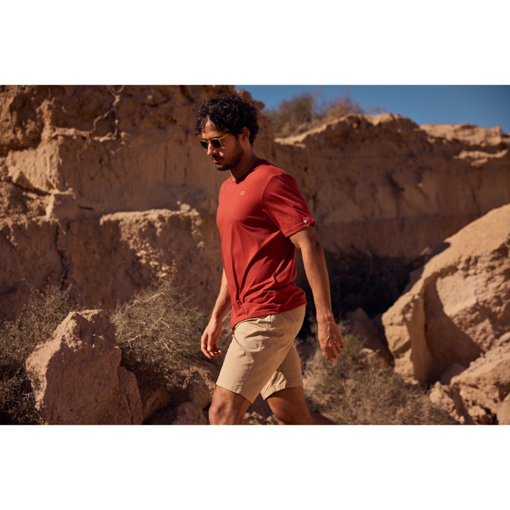 Sherpa Adventure Gear Bali Terrain Tee Rust SM11069-444 shirts en tops online bestellen bij Kathmandu Outdoor & Travel