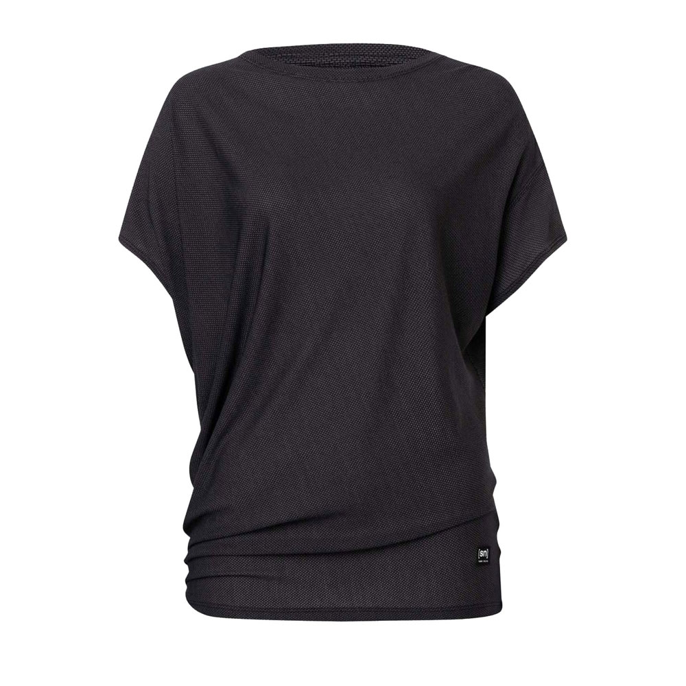 Super Natural Loose Air Tee Women's Jet Black SNW024590-872 shirts en tops online bestellen bij Kathmandu Outdoor & Travel